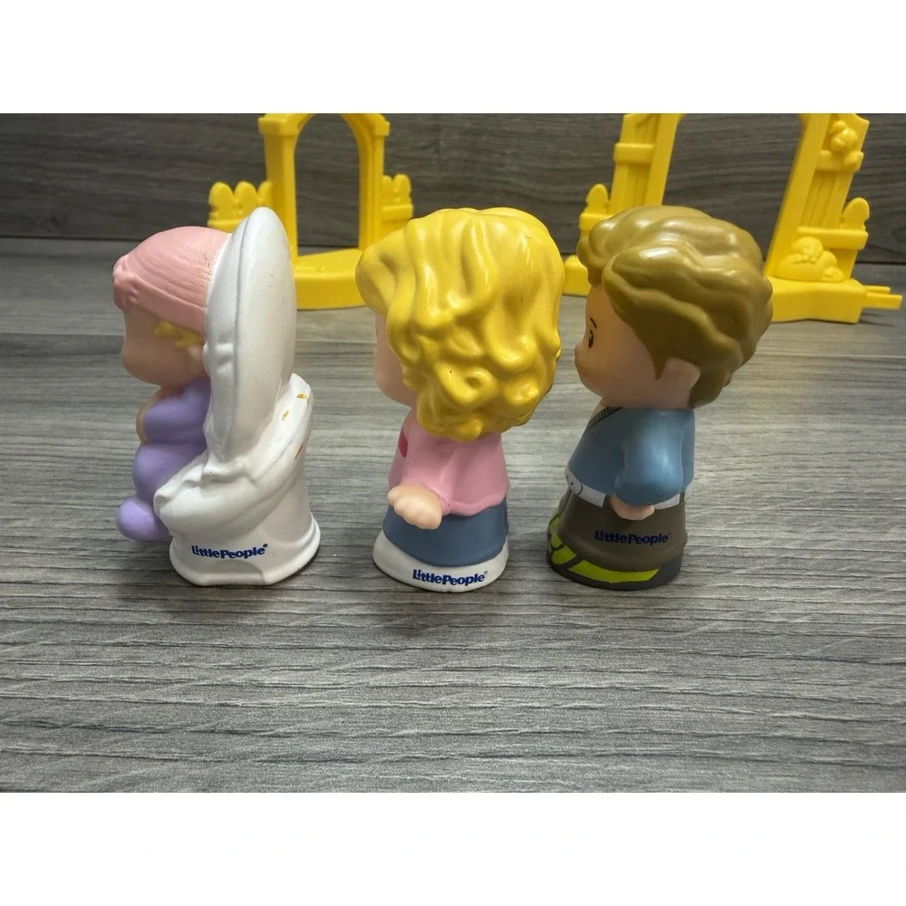 Fisher Price Little People Happy Sounds Home Sweet Home 2012 Accessories